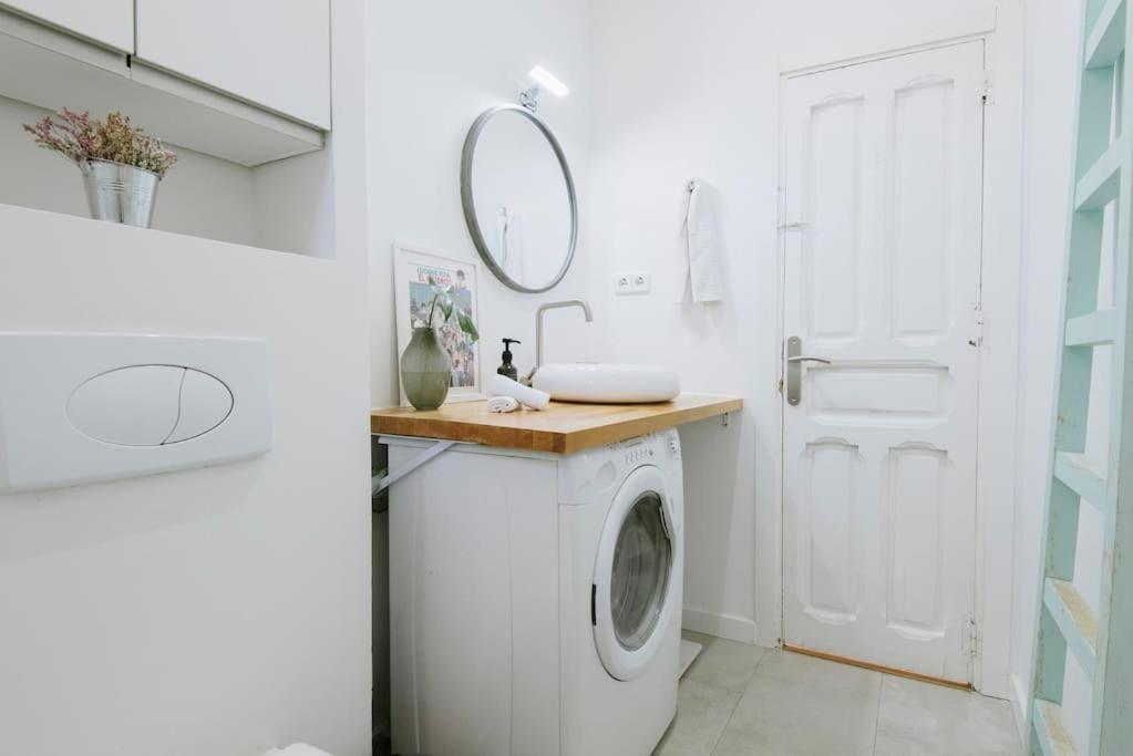 El Botones Nuevo Y Luminoso Apto De Diseno En Lavapies Apartment มาดริด ภายนอก รูปภาพ
